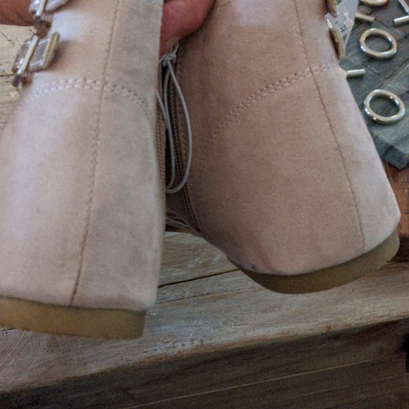 Justice zip up gladiator sandals - Picture 4 of 7